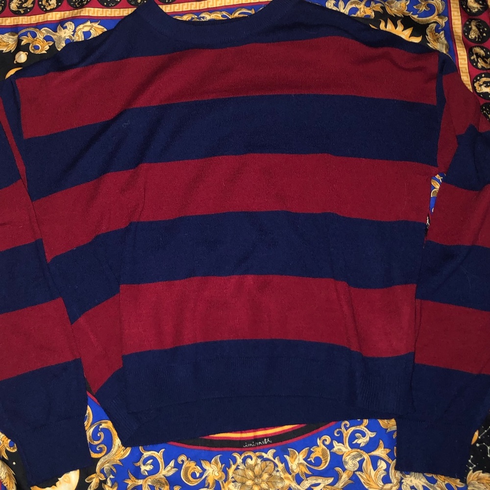 retro red and blue striped medium sweater 💿